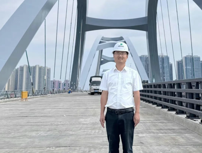跨越的不只是距离——两位青年建设者的坚守与梦想